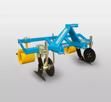 Aerator and fertilizer subsoiling with mechanical or hydraulic frame width adjustment