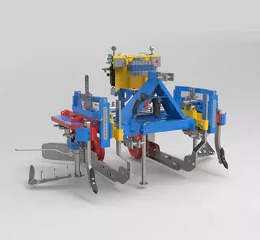 Double tool carrier with hydraulic widening and quick coupling power supply. It is used in farms where the non-crop of the row is practised, working only the inter-row